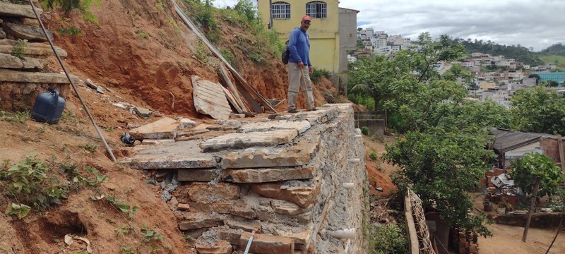 Galeria: Construção de muro de arrimo - Bairro Cruzeiro - 16 de janeiro de 2023