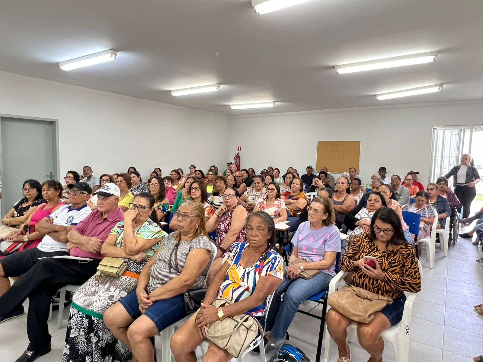 Mais de 80 idosos participam da Roda  de Conversa do Projeto Avivar