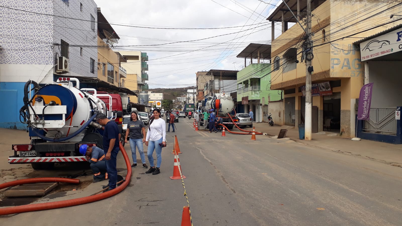 Parceria da PMBSF com a Cesan dá início a  limpeza de esgotos nas avenidas da cidade
