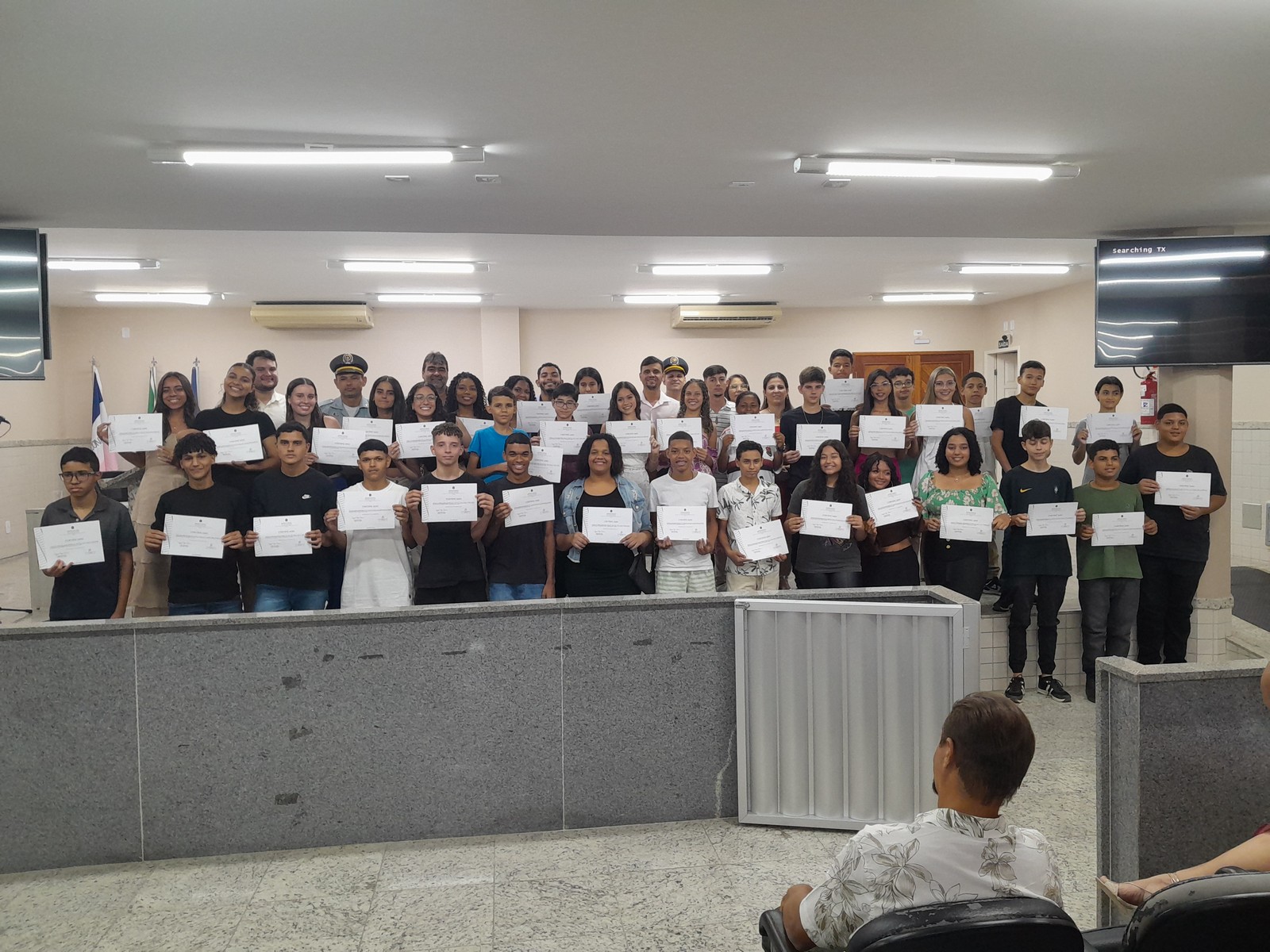 Alunos do projeto Jovens do Futuro recebem certificado do curso de Programação em Robótica do Ifes