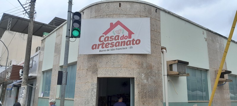 Imagem da Galeria: Casa do Artesanato já está funcionando na antiga sede da Câmara de Vereadores no Centro de Barra de São Francisco