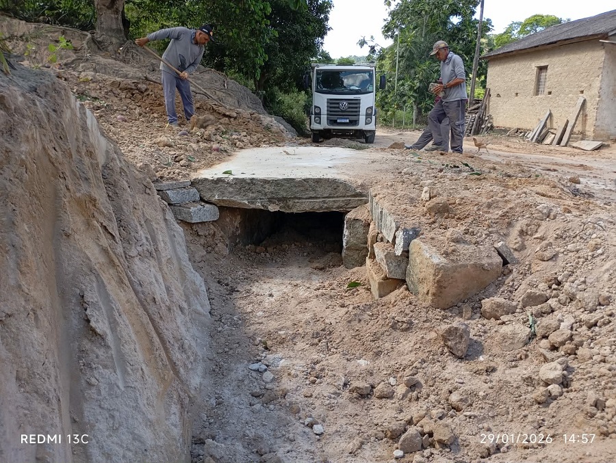 Mais uma ponte ecológica é construída pela Prefeitura no Córrego Panorama no distrito de Paulista; total chega a 153 na gestão