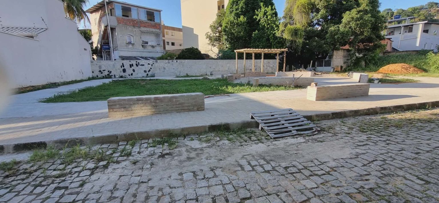 Obras da Praça de Lazer no loteamento Ozéias Rezende entram na fase final