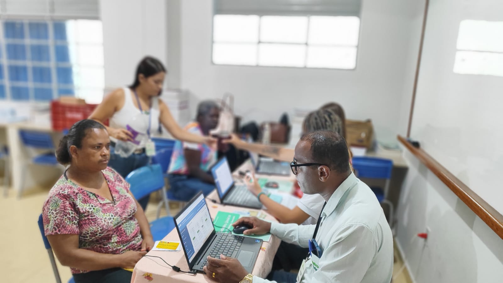 Imagem da notícia: Prefeitura registra 1,4 mil atendimentos em um ano de mutirões do Cras Itinerante
