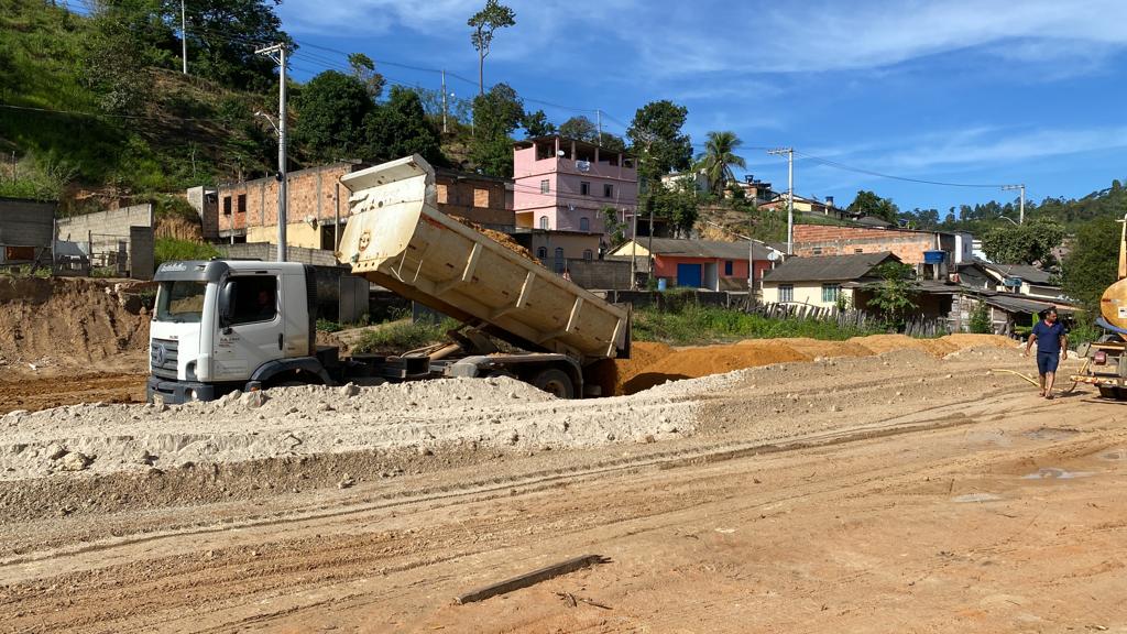Imagem da notícia: Prefeitura prepara área para construção do Campo Bom de Bola em Paulista