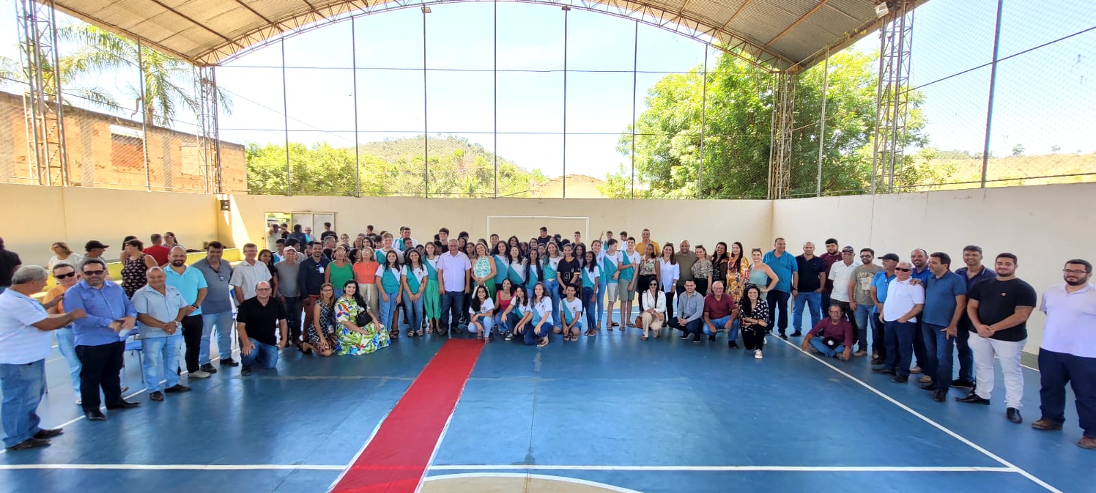 Imagem da notícia: Prefeito assina ordem de serviço para reforma da escola Família Agrícola Normilia Cunha dos Santos