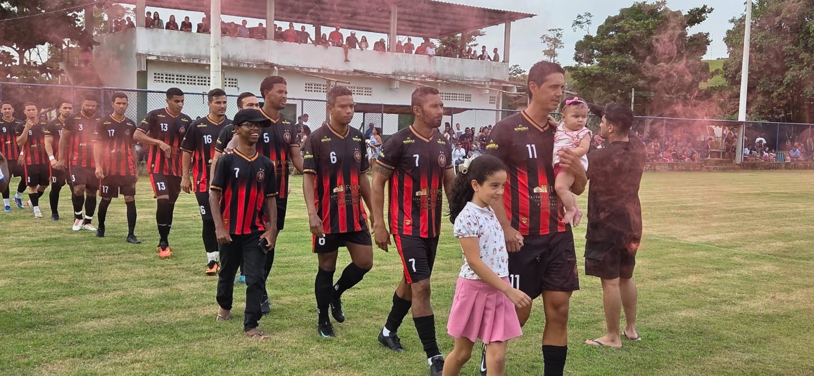 Imagem da notícia: Copa Rural 2026 começa com goleada de Itaperuna e grande participação do público em Barra de São Francisco