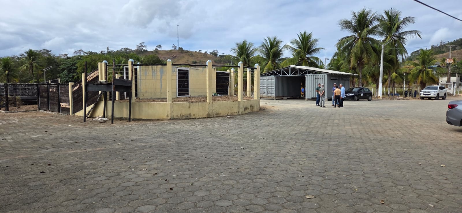 Imagem da notícia: Prefeitura anuncia construção de galpão metálico no Parque de Exposições de Barra de São Francisco