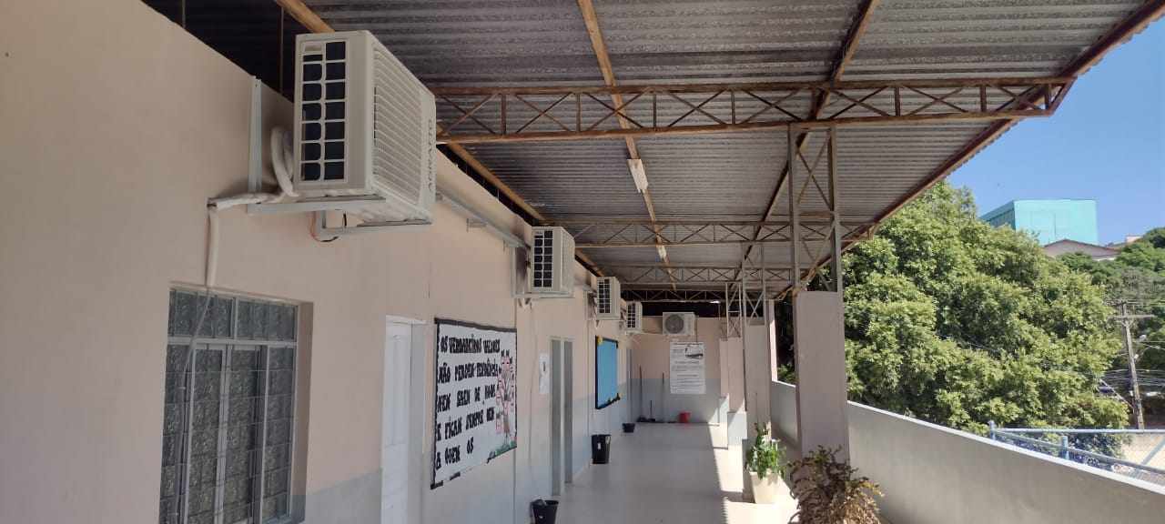 Imagem da notícia: Escola Vicente Amaro da Silva, no Campo Novo, recebe instalação de novos ares-condicionados