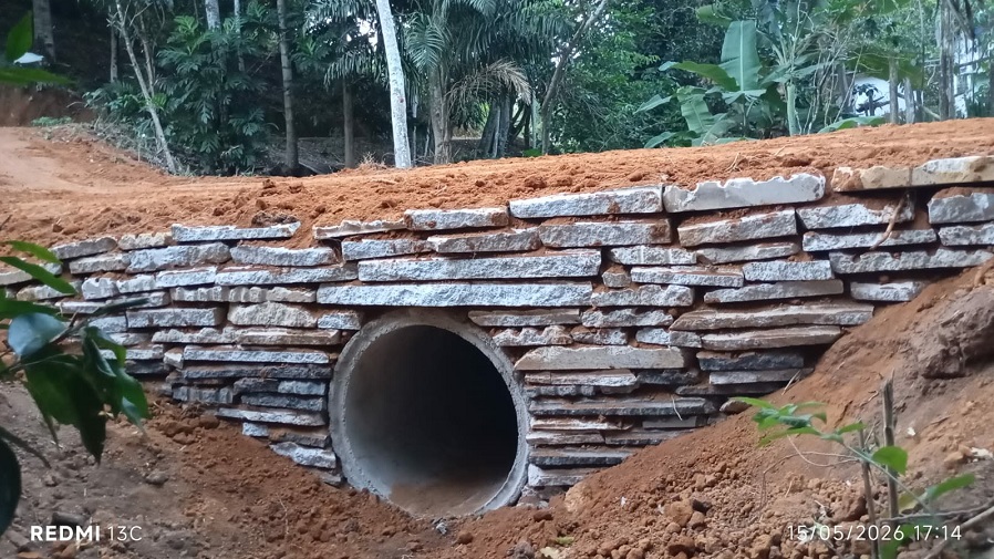 Imagem da notícia: Mais um bueiro é construído no Córrego do Boi agora são 325 em pouco mais de cinco anos de gestão