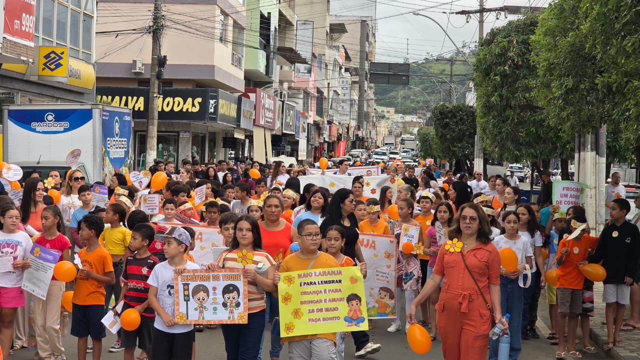 Imagem da notícia: Caminhada Maio Laranja mobiliza população de Barra de São Francisco no combate ao abuso infantil