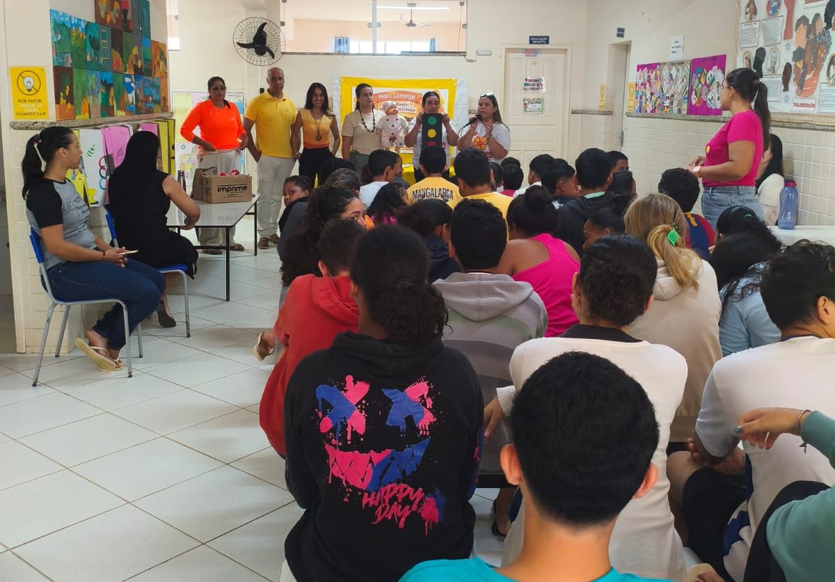 Imagem da notícia: Prefeitura promove palestra da campanha Maio Laranja para alunos de Itaperuna