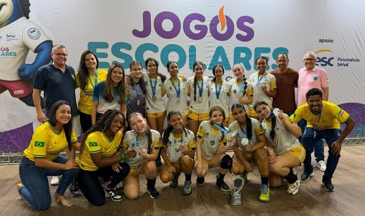Seleção Feminina Juvenil de Handebol de Barra de São Francisco garante o vice-campeonato estadual nos Jogos Escolares