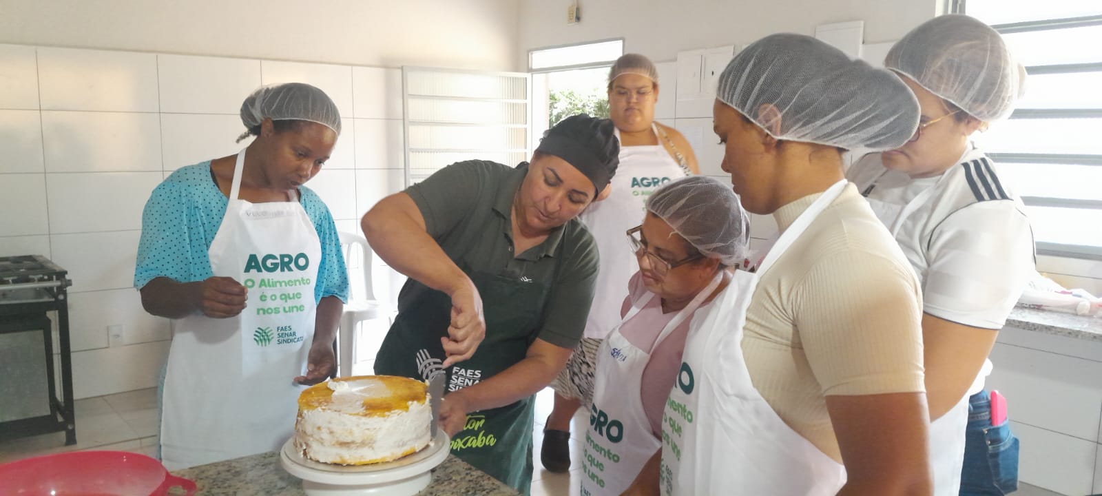 Imagem da notícia: Prefeitura abre inscrições para curso gratuito de produção de bolos confeitados em Barra de São Francisco