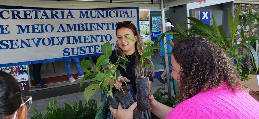 Imagem da notícia: Prefeitura distribui mais de 19 mil mudas e reforça ações ambientais