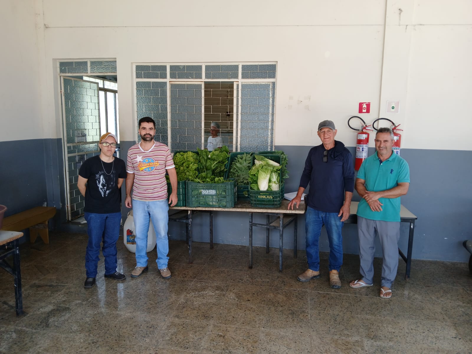 Imagem da notícia: Prefeitura realiza entrega de verduras do Hortão Municipal à instituições sócio assistenciais e garante qualidade nutricional a população beneficiada