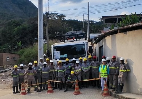 Imagem da notícia: Extensão da rede de energia elétrica avança no Bairro Família Sigesmundo em Monte Sinai