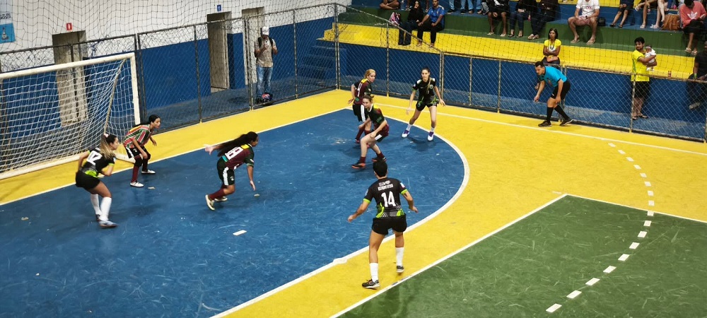 Imagem da notícia: Pepitos Restaurante e Estrelas FC avançam às semifinais do Campeonato Perna de Pau de Futsal