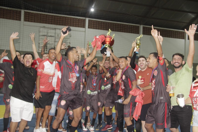 Vila Nova de Mantena vence o Regional de Futsal