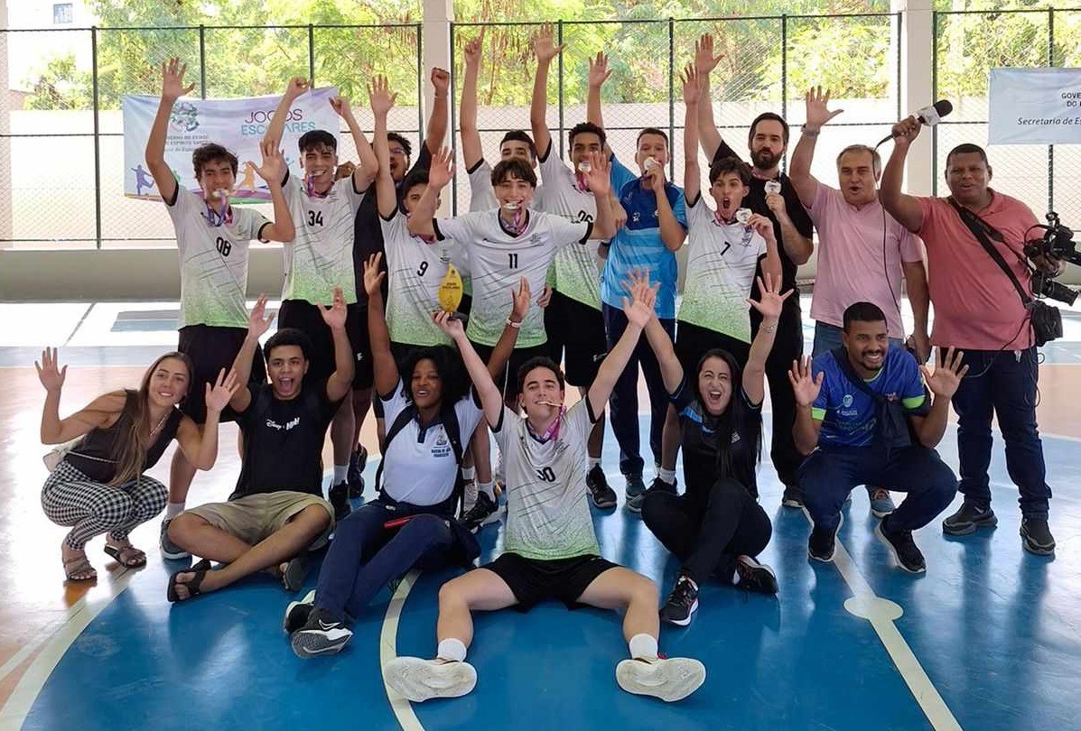 Conquista inédita no basquetebol e 2ª colocação no voleibol encerram participação de Barra de São Francisco na Fase Regional dos Jogos Escolares em Mantenópolis