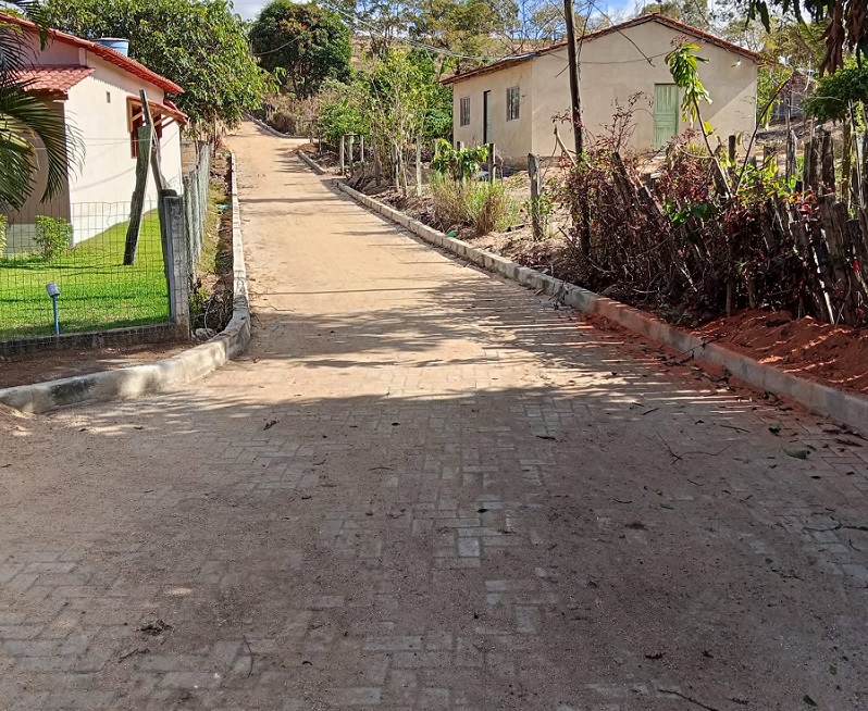 Imagem da notícia: Pavimentação com bloquetes no povoado do Cascudo é concluída e será entregue à comunidade neste domingo (02)