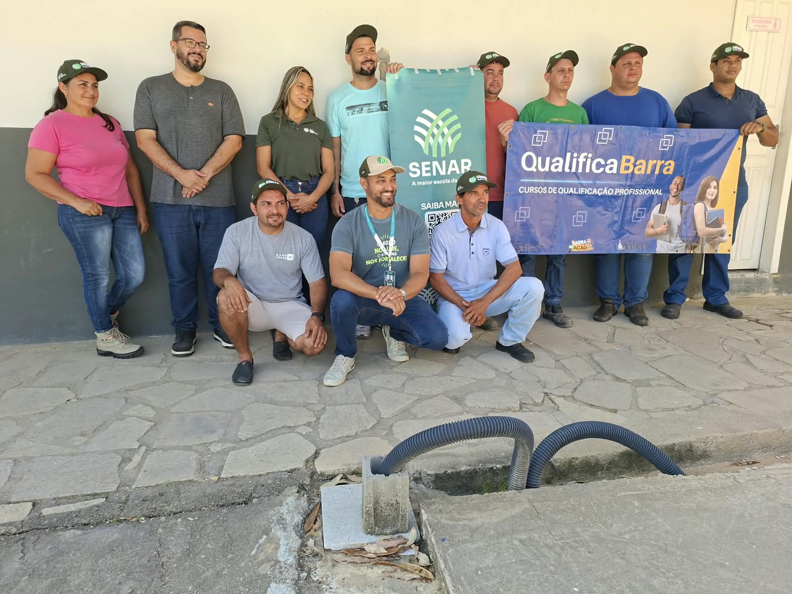 Imagem da notícia: Prefeitura qualifica profissionais em curso de operação e manutenção de retroescavadeira