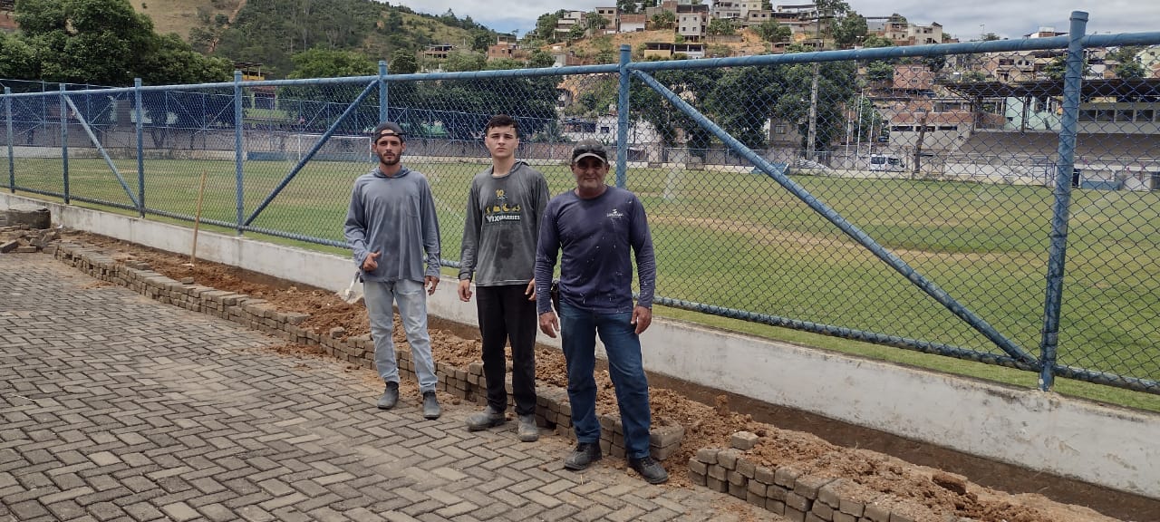 Imagem da notícia: Começam as obras de reforma do Estádio Municipal Joaquim Alves de Souza