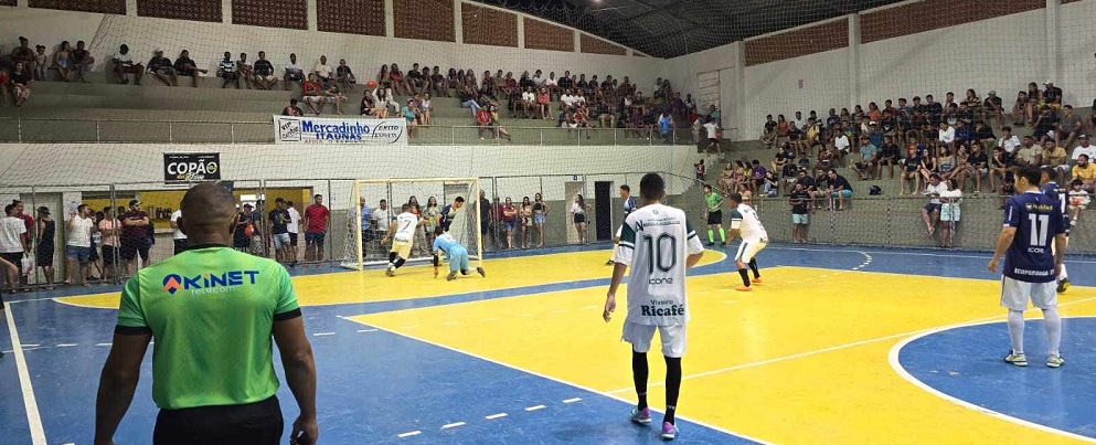Imagem da notícia: Ginásio Antônio Valli recebe semifinais do Regional de Futsal nesta sexta-feira (3)