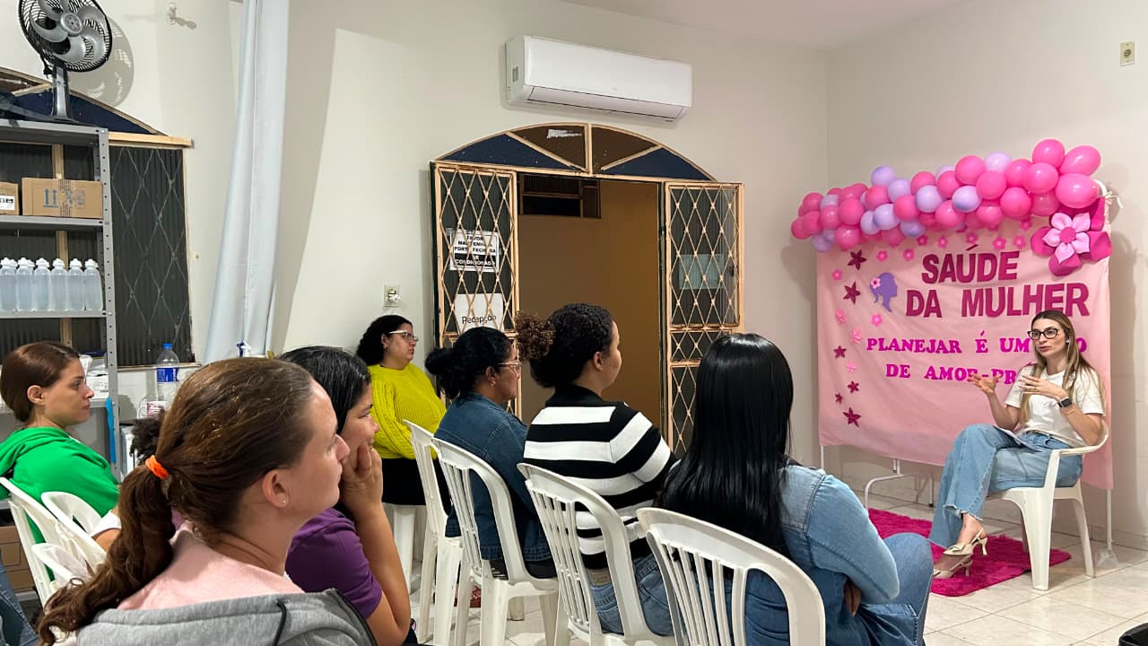 Imagem da notícia: Saúde promove roda de conversa sobre planejamento reprodutivo e métodos contraceptivos na Vila Landinha