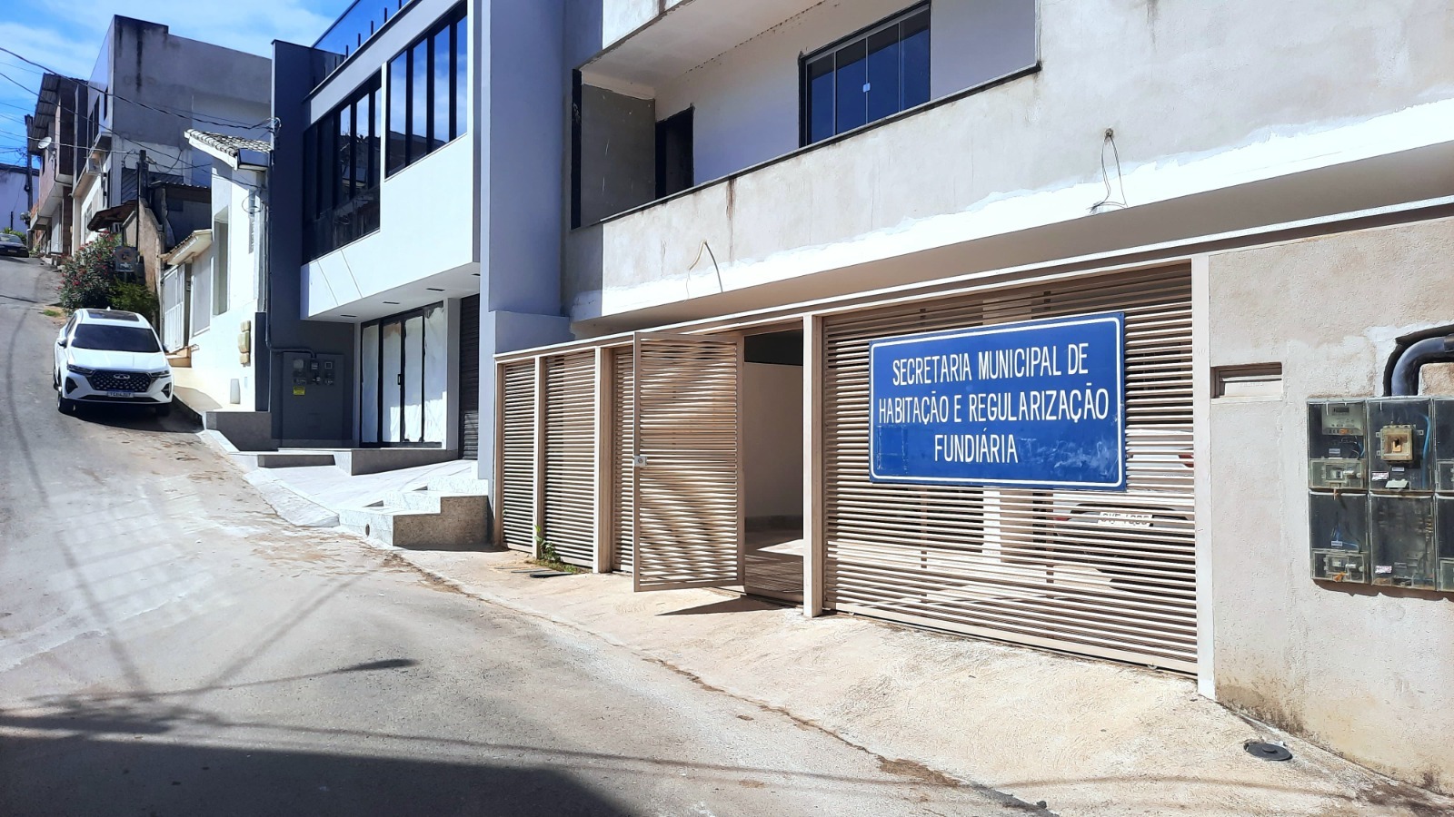 Imagem da notícia: Prefeitura de Barra de São Francisco avança na regularização fundiária e ultrapassa 300 títulos finalizados