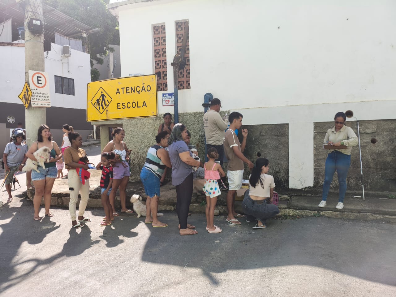 Imagem da notícia: Vacinação antirrábica imuniza 674 animais em Barra de São Francisco