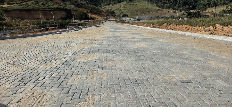 Vila Vicente recebe novas obras de pavimentação e amplia infraestrutura urbana