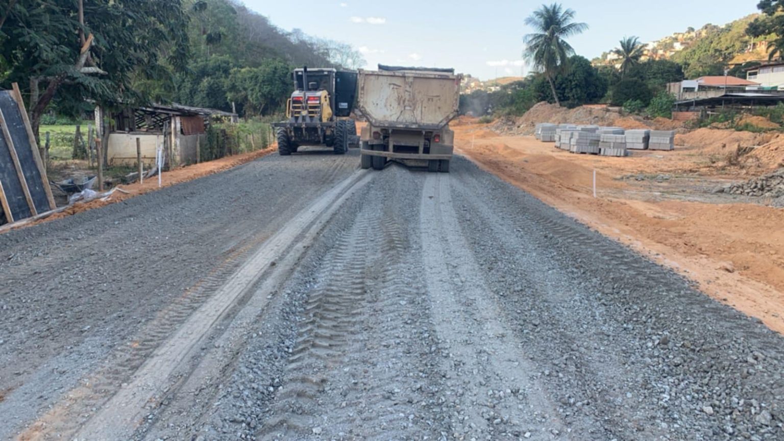 Imagem da notícia: Prefeitura autoriza início das obras de pavimentação asfáltica nos bairros Bambé e Nova Barra