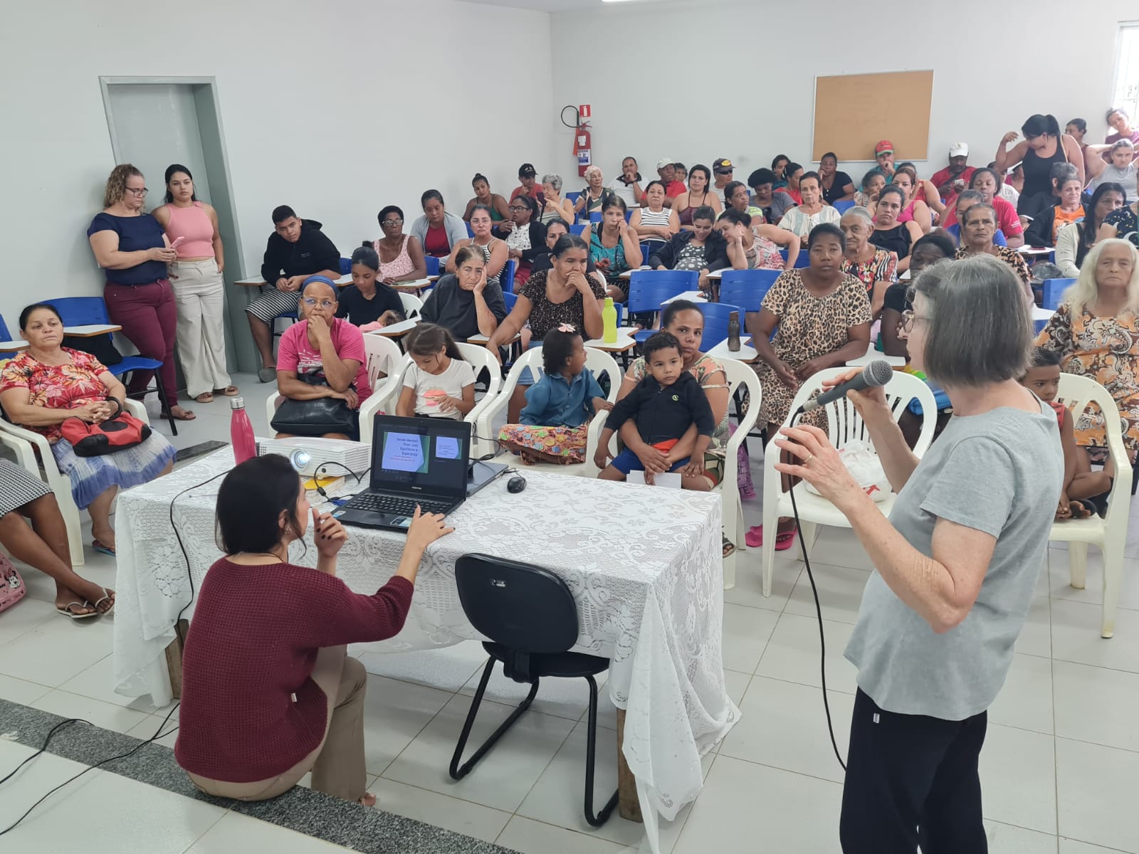 Imagem da notícia: Prefeitura realiza 6ª entrega do Programa Compra Direta de Alimentos em 2025 em Barra de São Francisco