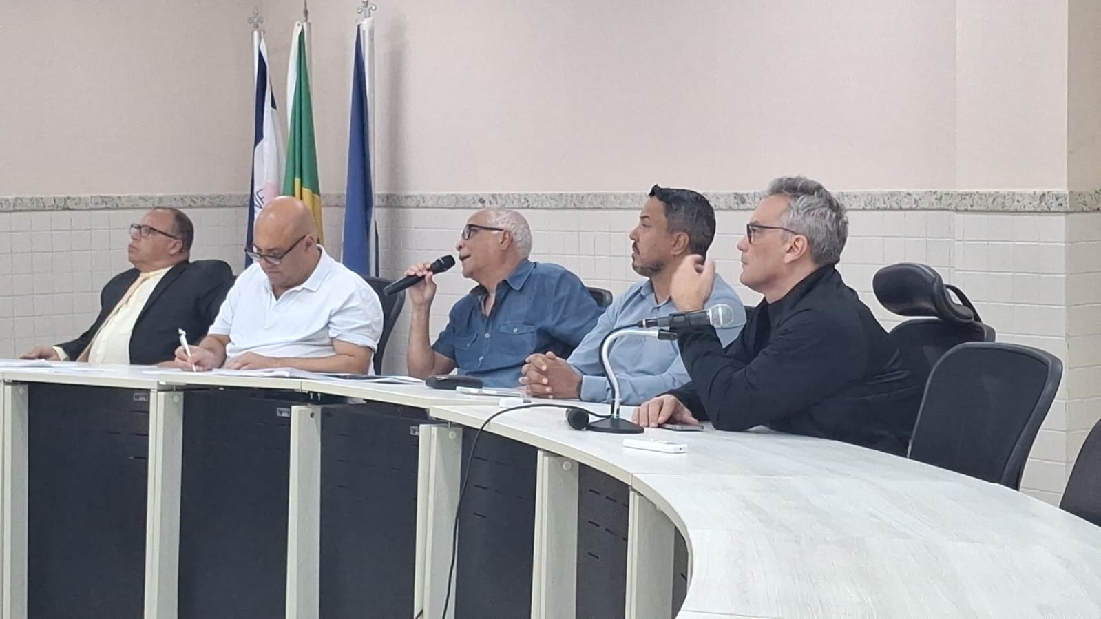 Imagem da notícia: Prefeitura apresenta proposta da LDO 2027 em audiência pública na Câmara Municipal